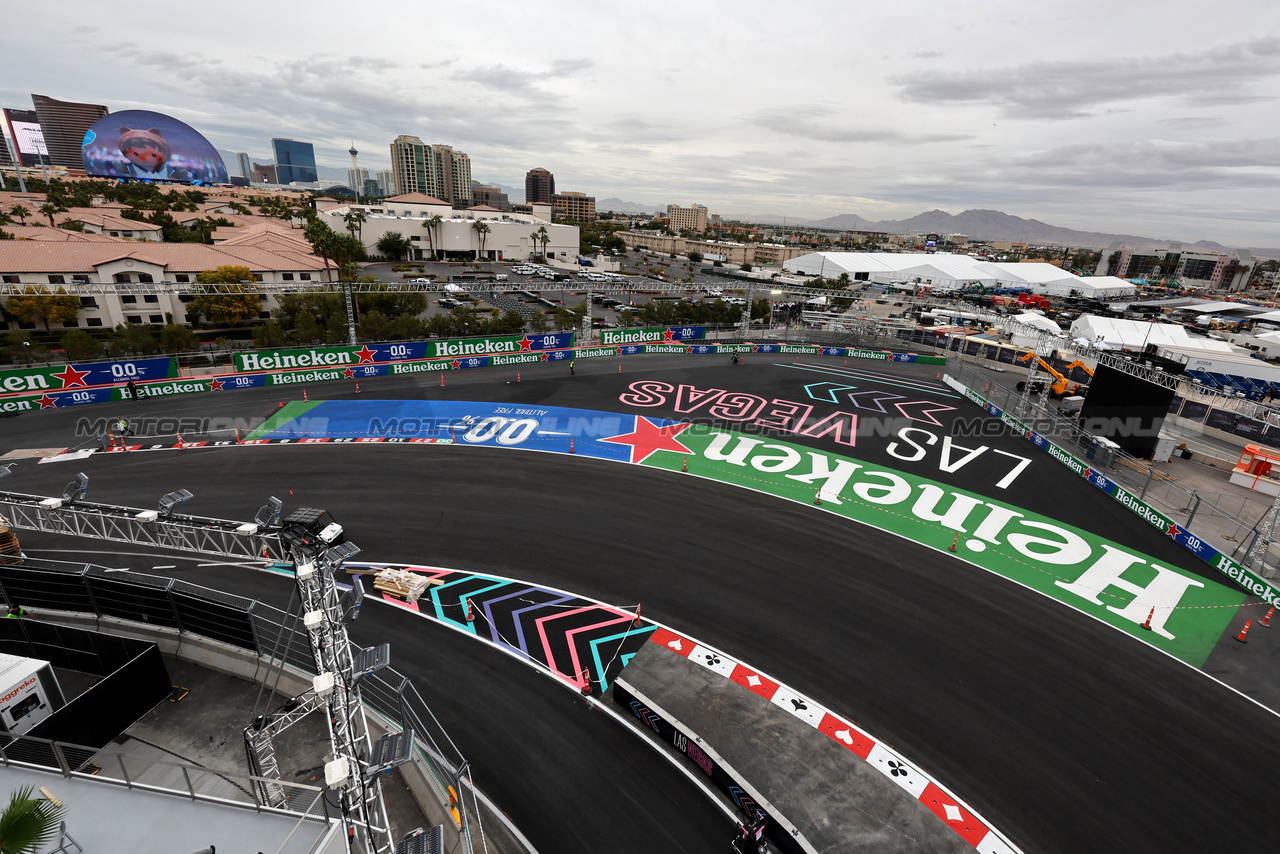 GP LAS VEGAS, Circuit Atmosfera - track detail.

15.11.2023. Formula 1 World Championship, Rd 22, Las Vegas Grand Prix, Las Vegas, Nevada, USA, Preparation Day.

- www.xpbimages.com, EMail: requests@xpbimages.com © Copyright: Moy / XPB Images