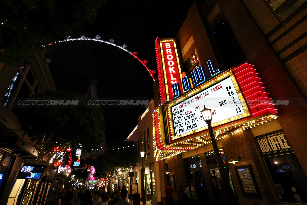 GP LAS VEGAS, Las Vegas Atmosfera.

15.11.2023. Formula 1 World Championship, Rd 22, Las Vegas Grand Prix, Las Vegas, Nevada, USA, Preparation Day.

- www.xpbimages.com, EMail: requests@xpbimages.com © Copyright: Moy / XPB Images