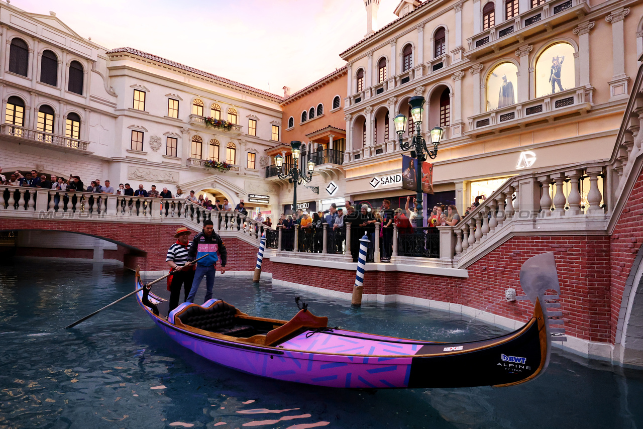 GP LAS VEGAS, Esteban Ocon (FRA) Alpine F1 Team - Gondolas on the Grand Canal at the Venetian Hotel.

15.11.2023. Formula 1 World Championship, Rd 22, Las Vegas Grand Prix, Las Vegas, Nevada, USA, Preparation Day.

- www.xpbimages.com, EMail: requests@xpbimages.com © Copyright: Moy / XPB Images