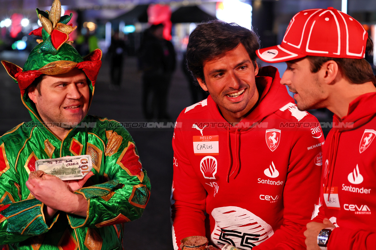 GP LAS VEGAS, (L to R): Carlos Sainz Jr (ESP) Ferrari e Charles Leclerc (MON) Ferrari.

15.11.2023. Formula 1 World Championship, Rd 22, Las Vegas Grand Prix, Las Vegas, Nevada, USA, Preparation Day.

 - www.xpbimages.com, EMail: requests@xpbimages.com © Copyright: Coates / XPB Images