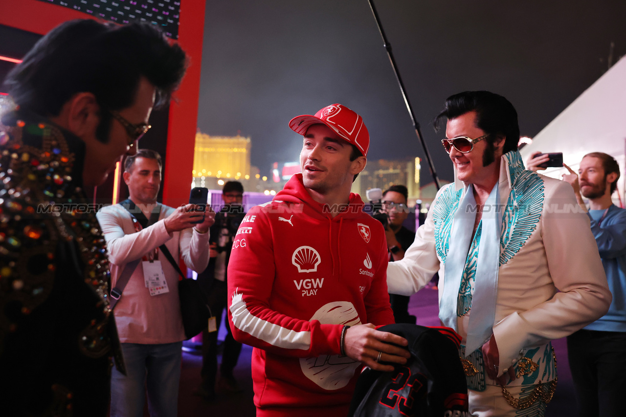 GP LAS VEGAS, Charles Leclerc (MON) Ferrari with Elvis impersonators.

15.11.2023. Formula 1 World Championship, Rd 22, Las Vegas Grand Prix, Las Vegas, Nevada, USA, Preparation Day.

- www.xpbimages.com, EMail: requests@xpbimages.com © Copyright: Bearne / XPB Images