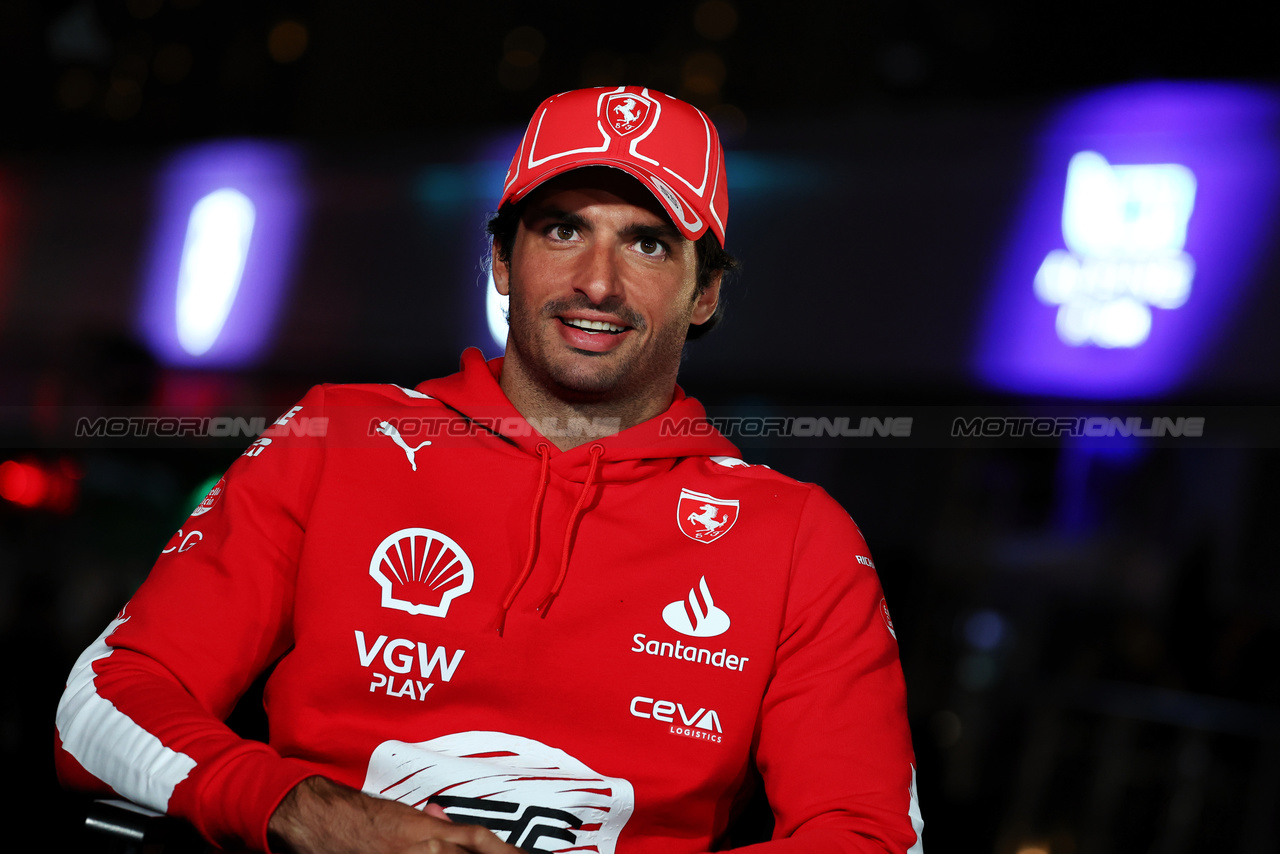 GP LAS VEGAS, Carlos Sainz Jr (ESP) Ferrari.

15.11.2023. Formula 1 World Championship, Rd 22, Las Vegas Grand Prix, Las Vegas, Nevada, USA, Preparation Day.

- www.xpbimages.com, EMail: requests@xpbimages.com © Copyright: Moy / XPB Images