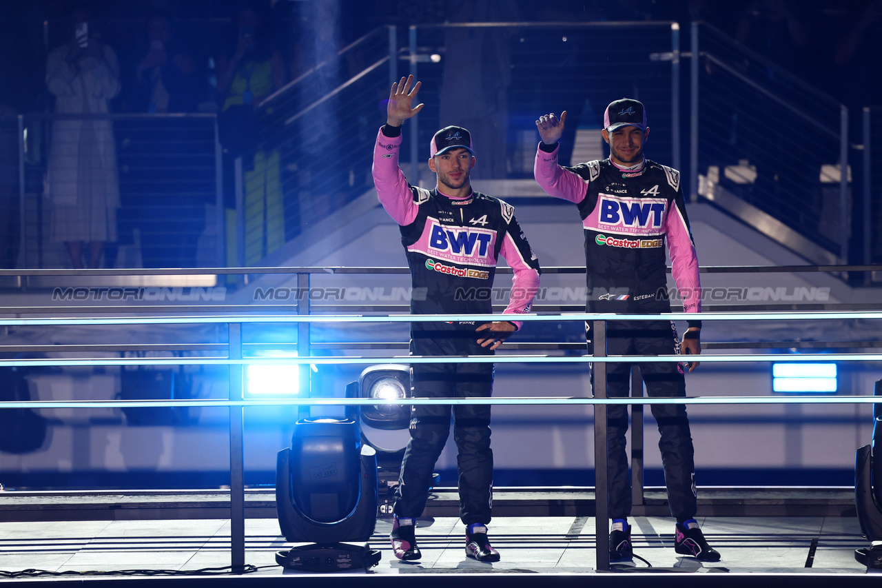 GP LAS VEGAS, (L to R): Pierre Gasly (FRA) Alpine F1 Team e Esteban Ocon (FRA) Alpine F1 Team - Opening Ceremony.

15.11.2023. Formula 1 World Championship, Rd 22, Las Vegas Grand Prix, Las Vegas, Nevada, USA, Preparation Day.

- www.xpbimages.com, EMail: requests@xpbimages.com © Copyright: Batchelor / XPB Images