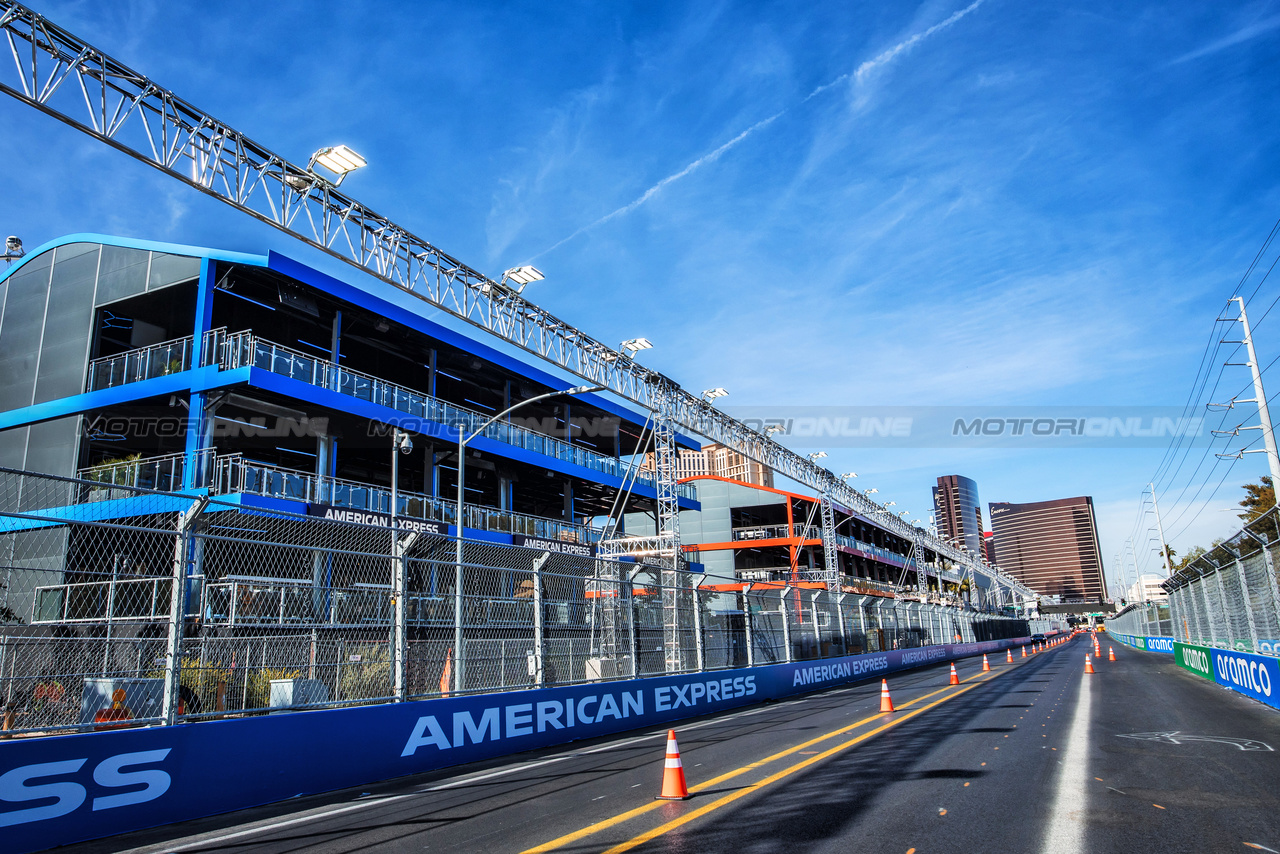 GP LAS VEGAS, Circuit Atmosfera - track detail.

14.11.2023. Formula 1 World Championship, Rd 22, Las Vegas Grand Prix, Las Vegas, Nevada, USA, Preparation Day.

- www.xpbimages.com, EMail: requests@xpbimages.com © Copyright: Bearne / XPB Images