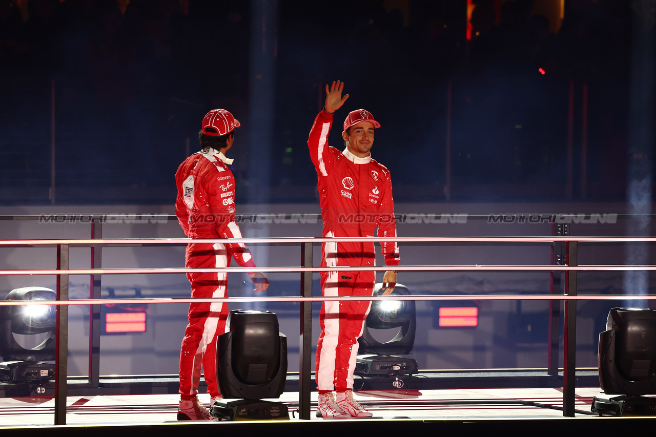 GP LAS VEGAS, (L to R): Carlos Sainz Jr (ESP) Ferrari e Charles Leclerc (MON) Ferrari - Opening Ceremony.

15.11.2023. Formula 1 World Championship, Rd 22, Las Vegas Grand Prix, Las Vegas, Nevada, USA, Preparation Day.

 - www.xpbimages.com, EMail: requests@xpbimages.com © Copyright: Coates / XPB Images