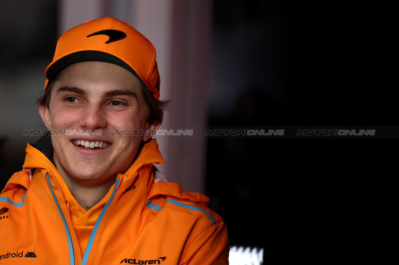 GP LAS VEGAS, Oscar Piastri (AUS) McLaren.

15.11.2023. Formula 1 World Championship, Rd 22, Las Vegas Grand Prix, Las Vegas, Nevada, USA, Preparation Day.

- www.xpbimages.com, EMail: requests@xpbimages.com © Copyright: Moy / XPB Images
