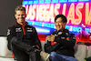 GP LAS VEGAS, (L to R): Nico Hulkenberg (GER) Haas F1 Team e Zhou Guanyu (CHN) Alfa Romeo F1 Team in the FIA Press Conference.
15.11.2023. Formula 1 World Championship, Rd 22, Las Vegas Grand Prix, Las Vegas, Nevada, USA, Preparation Day.
- www.xpbimages.com, EMail: requests@xpbimages.com © Copyright: XPB Images