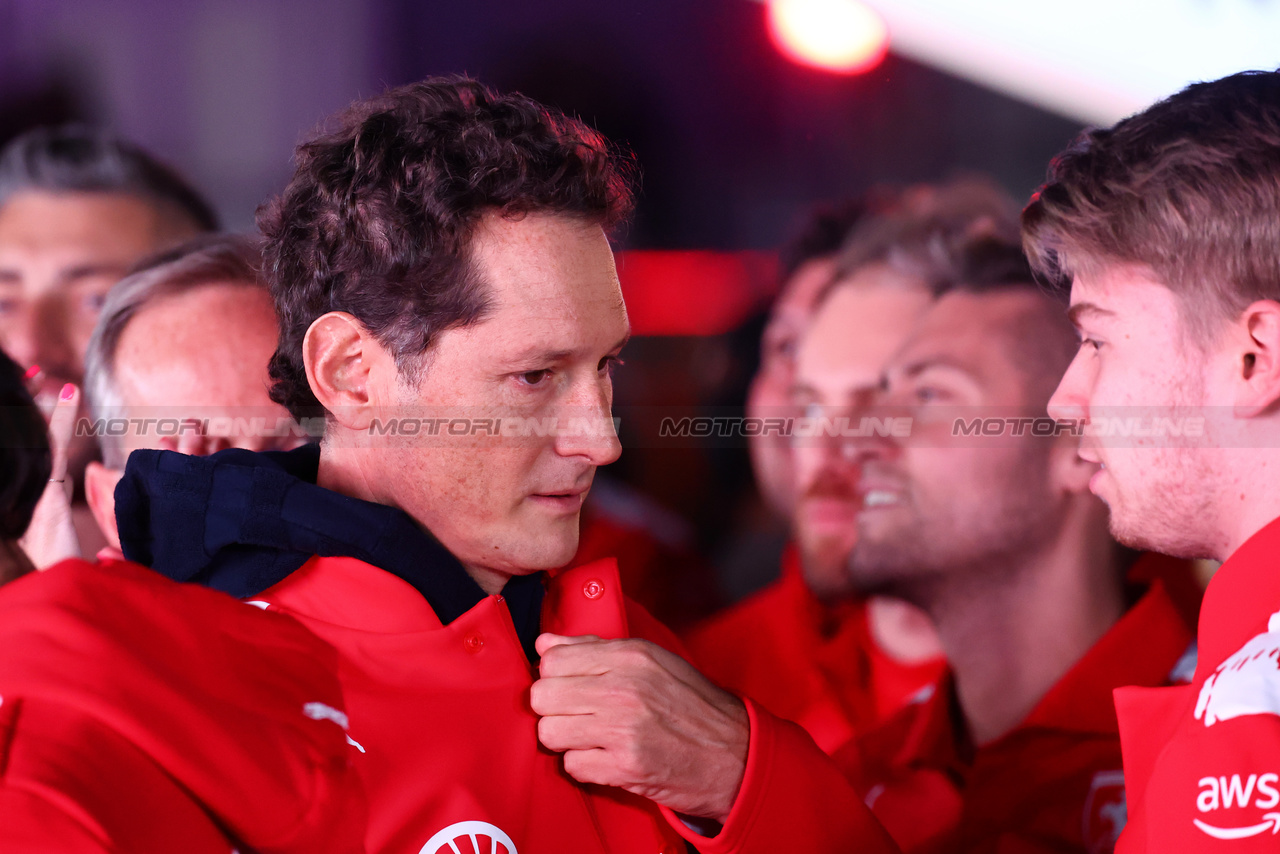 GP LAS VEGAS, John Elkann (ITA) FIAT Chrysler Automobiles Chairman.

18.11.2023. Formula 1 World Championship, Rd 22, Las Vegas Grand Prix, Las Vegas, Nevada, USA, Gara Day.

- www.xpbimages.com, EMail: requests@xpbimages.com © Copyright: Batchelor / XPB Images