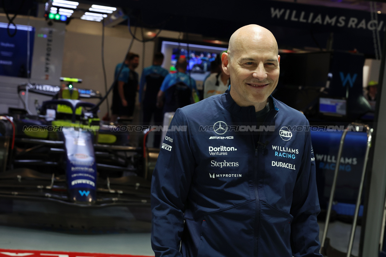 GP LAS VEGAS, Jacques Villeneuve (CDN) with Williams Racing.

18.11.2023. Formula 1 World Championship, Rd 22, Las Vegas Grand Prix, Las Vegas, Nevada, USA, Gara Day.

- www.xpbimages.com, EMail: requests@xpbimages.com © Copyright: Bearne / XPB Images