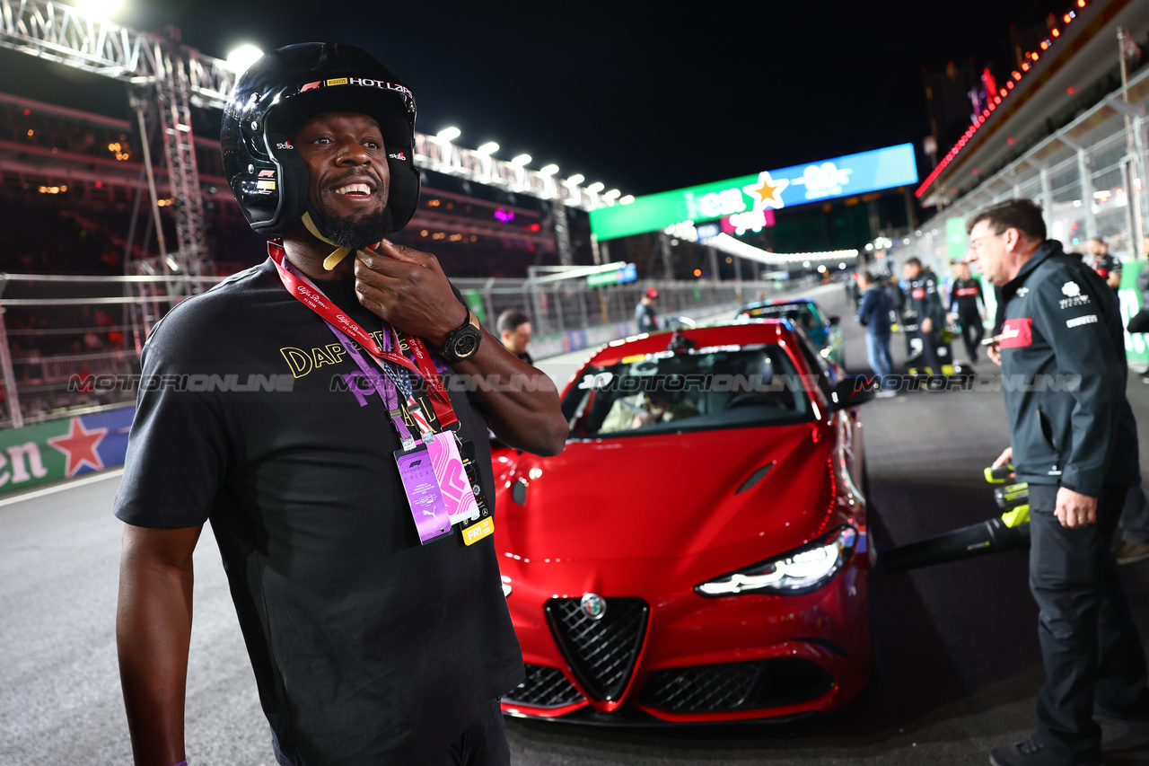 GP LAS VEGAS, Usain Bolt (JAM) Former Athlete - Alfa Romeo F1 Team Pirelli Hot Laps.

17.11.2023. Formula 1 World Championship, Rd 22, Las Vegas Grand Prix, Las Vegas, Nevada, USA, Qualifiche Day.

- www.xpbimages.com, EMail: requests@xpbimages.com © Copyright: Batchelor / XPB Images