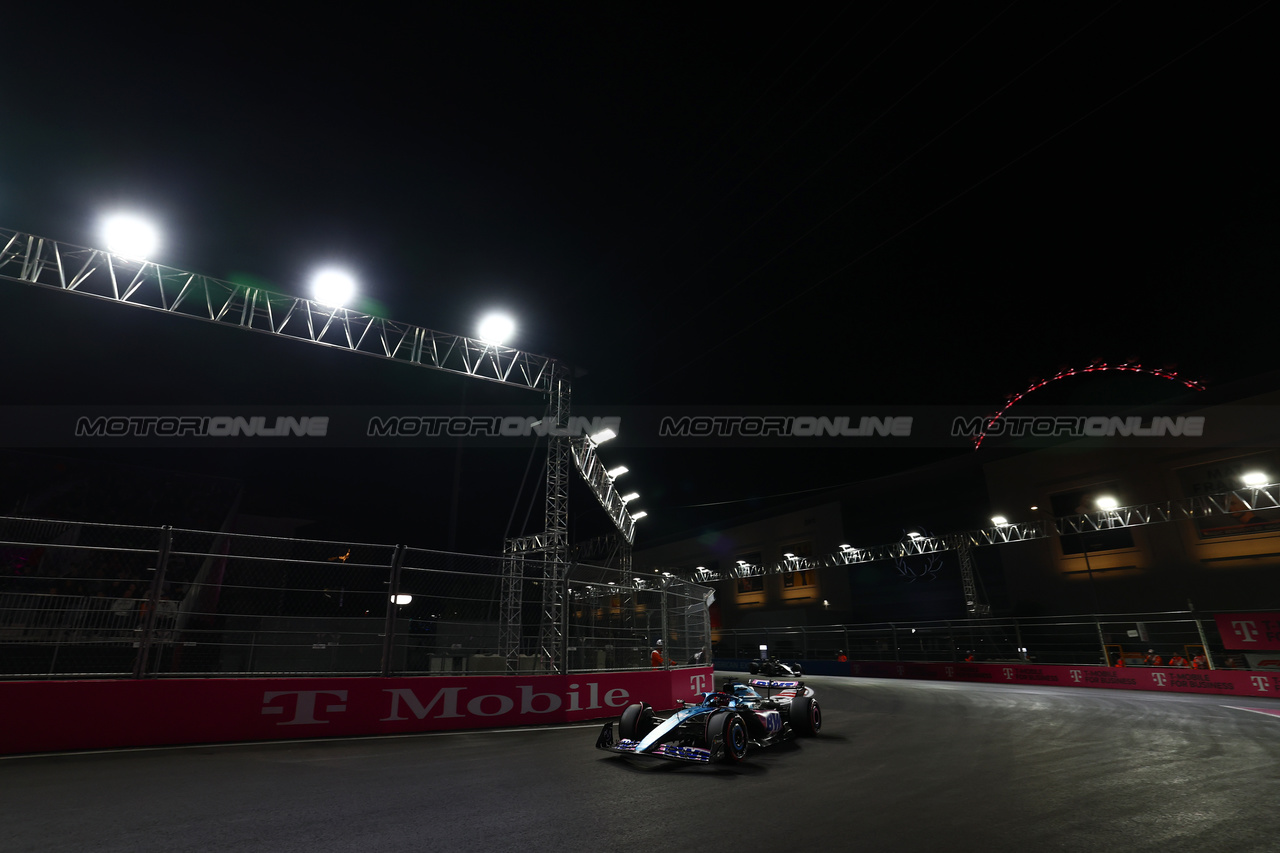 GP LAS VEGAS, Esteban Ocon (FRA) Alpine F1 Team A523.

17.11.2023. Formula 1 World Championship, Rd 22, Las Vegas Grand Prix, Las Vegas, Nevada, USA, Qualifiche Day.

 - www.xpbimages.com, EMail: requests@xpbimages.com © Copyright: Coates / XPB Images