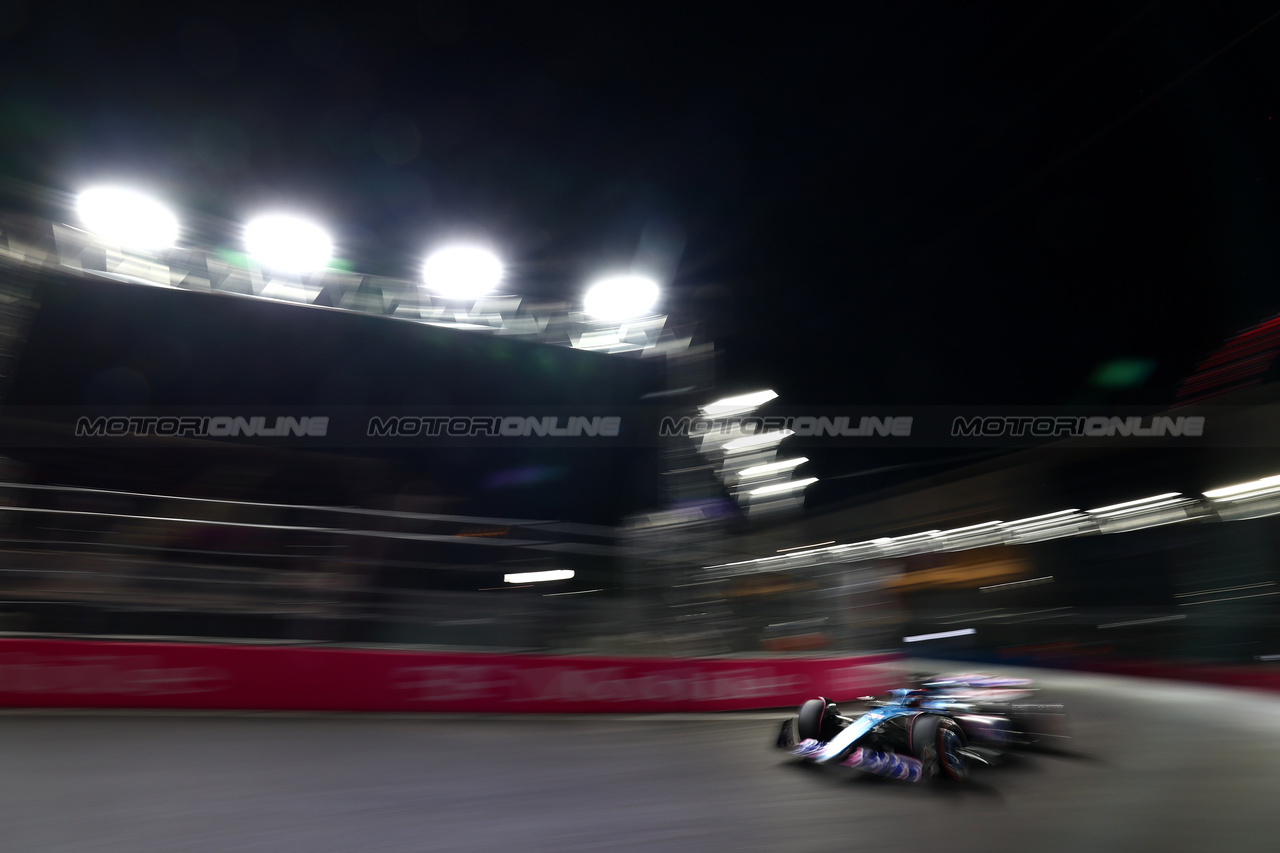 GP LAS VEGAS, Esteban Ocon (FRA) Alpine F1 Team A523.

17.11.2023. Formula 1 World Championship, Rd 22, Las Vegas Grand Prix, Las Vegas, Nevada, USA, Qualifiche Day.

 - www.xpbimages.com, EMail: requests@xpbimages.com © Copyright: Coates / XPB Images