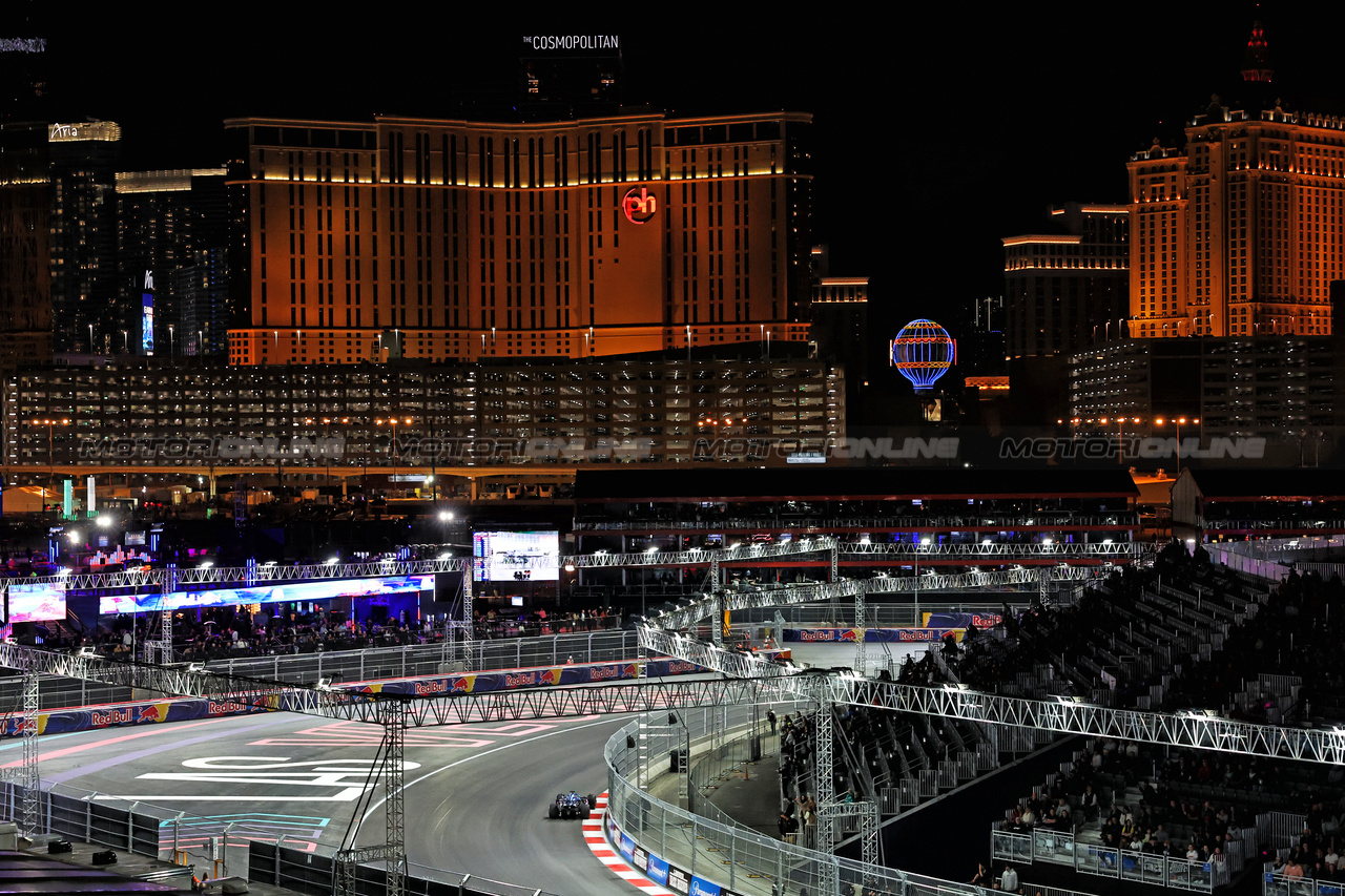 GP LAS VEGAS, Esteban Ocon (FRA) Alpine F1 Team A523.

17.11.2023. Formula 1 World Championship, Rd 22, Las Vegas Grand Prix, Las Vegas, Nevada, USA, Qualifiche Day.

- www.xpbimages.com, EMail: requests@xpbimages.com © Copyright: Bearne / XPB Images