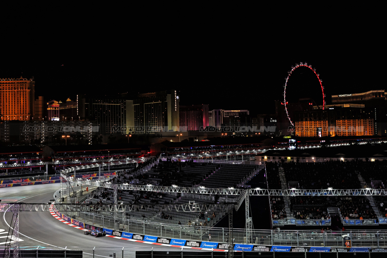 GP LAS VEGAS, Esteban Ocon (FRA) Alpine F1 Team A523.

17.11.2023. Formula 1 World Championship, Rd 22, Las Vegas Grand Prix, Las Vegas, Nevada, USA, Qualifiche Day.

- www.xpbimages.com, EMail: requests@xpbimages.com © Copyright: Bearne / XPB Images
