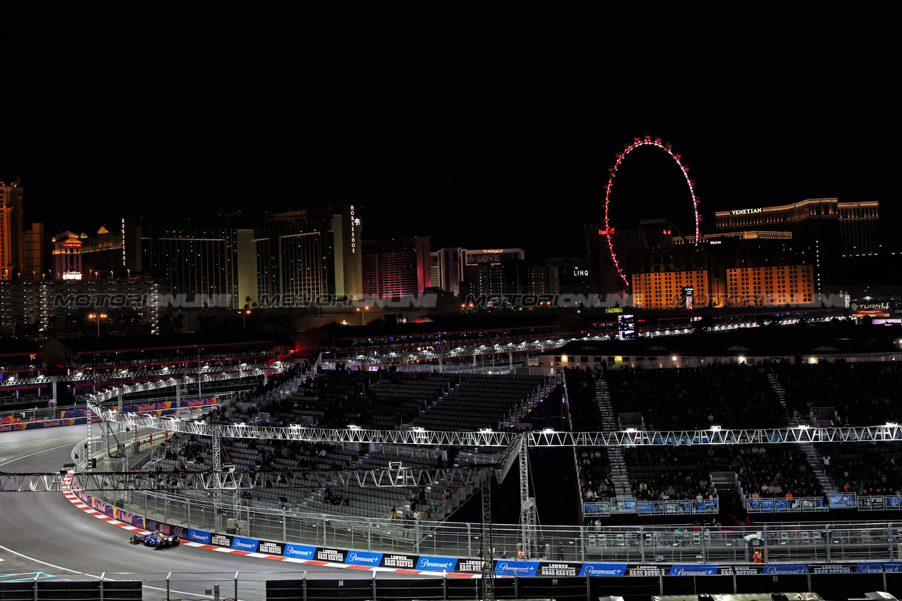 GP LAS VEGAS, Yuki Tsunoda (JPN) AlphaTauri AT04.

17.11.2023. Formula 1 World Championship, Rd 22, Las Vegas Grand Prix, Las Vegas, Nevada, USA, Qualifiche Day.

- www.xpbimages.com, EMail: requests@xpbimages.com © Copyright: Bearne / XPB Images