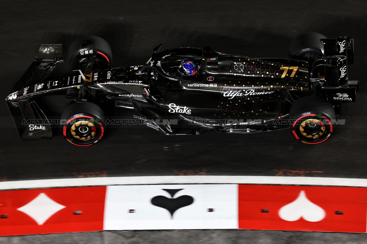 GP LAS VEGAS, Valtteri Bottas (FIN) Alfa Romeo F1 Team C43.

17.11.2023. Formula 1 World Championship, Rd 22, Las Vegas Grand Prix, Las Vegas, Nevada, USA, Qualifiche Day.

- www.xpbimages.com, EMail: requests@xpbimages.com © Copyright: Bearne / XPB Images