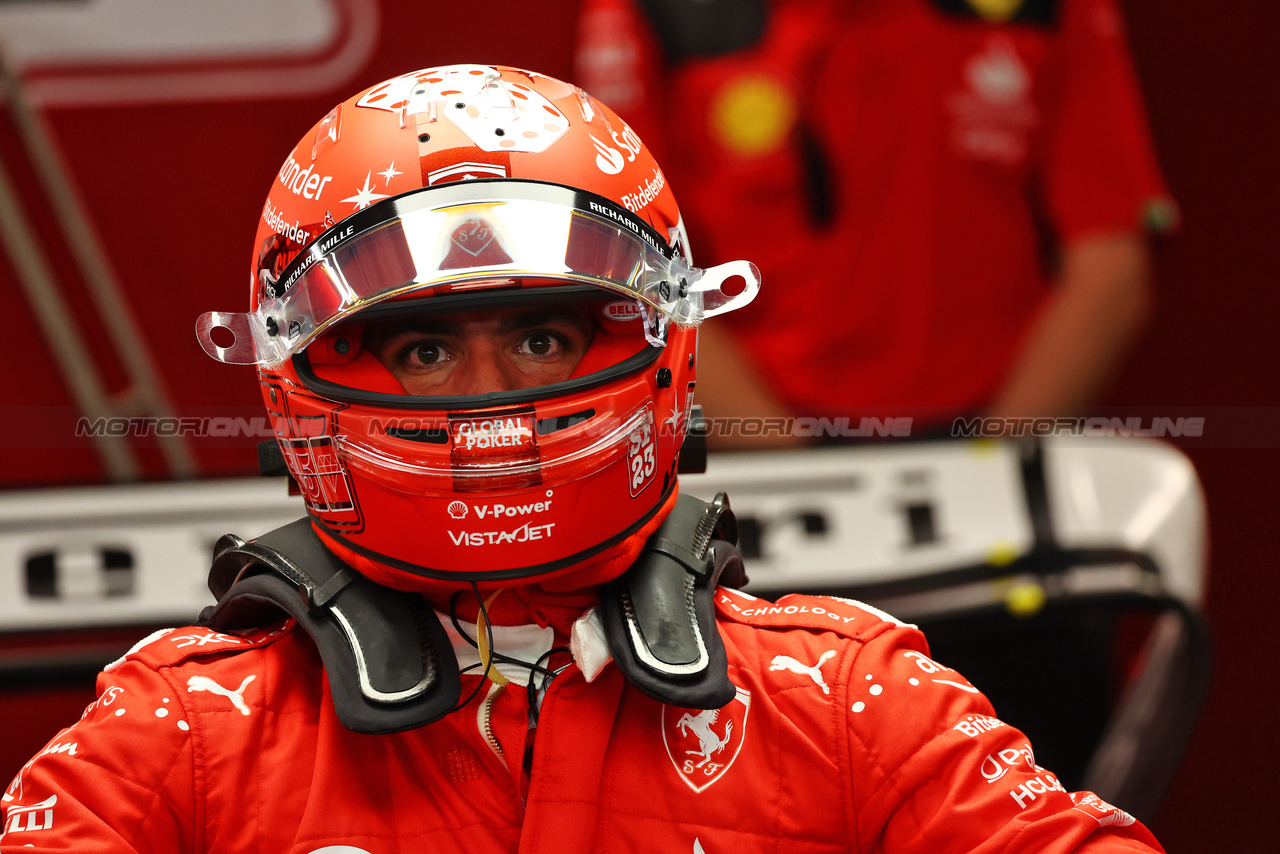 GP LAS VEGAS, Carlos Sainz Jr (ESP) Ferrari SF-23.

17.11.2023. Formula 1 World Championship, Rd 22, Las Vegas Grand Prix, Las Vegas, Nevada, USA, Qualifiche Day.

- www.xpbimages.com, EMail: requests@xpbimages.com © Copyright: Batchelor / XPB Images