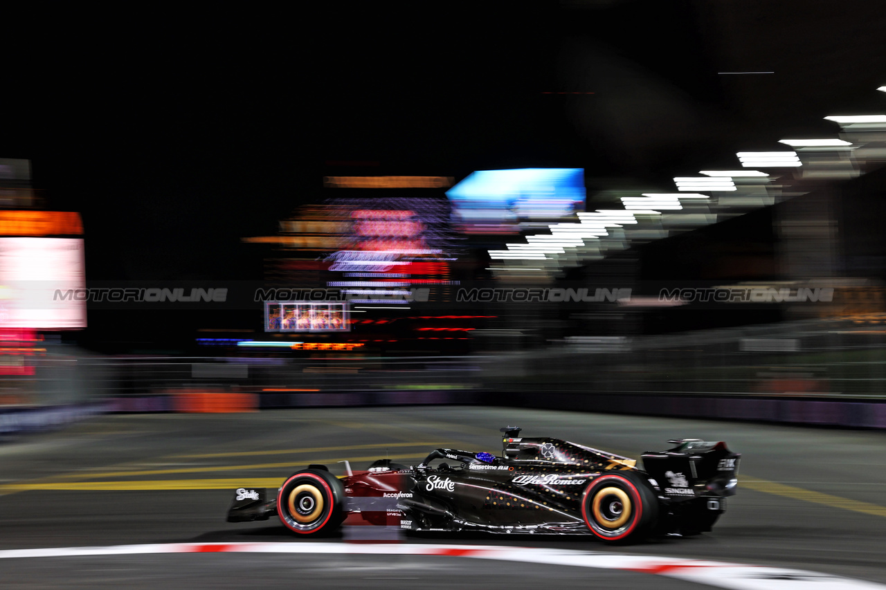 GP LAS VEGAS, Valtteri Bottas (FIN) Alfa Romeo F1 Team C43.

17.11.2023. Formula 1 World Championship, Rd 22, Las Vegas Grand Prix, Las Vegas, Nevada, USA, Qualifiche Day.

- www.xpbimages.com, EMail: requests@xpbimages.com © Copyright: Moy / XPB Images