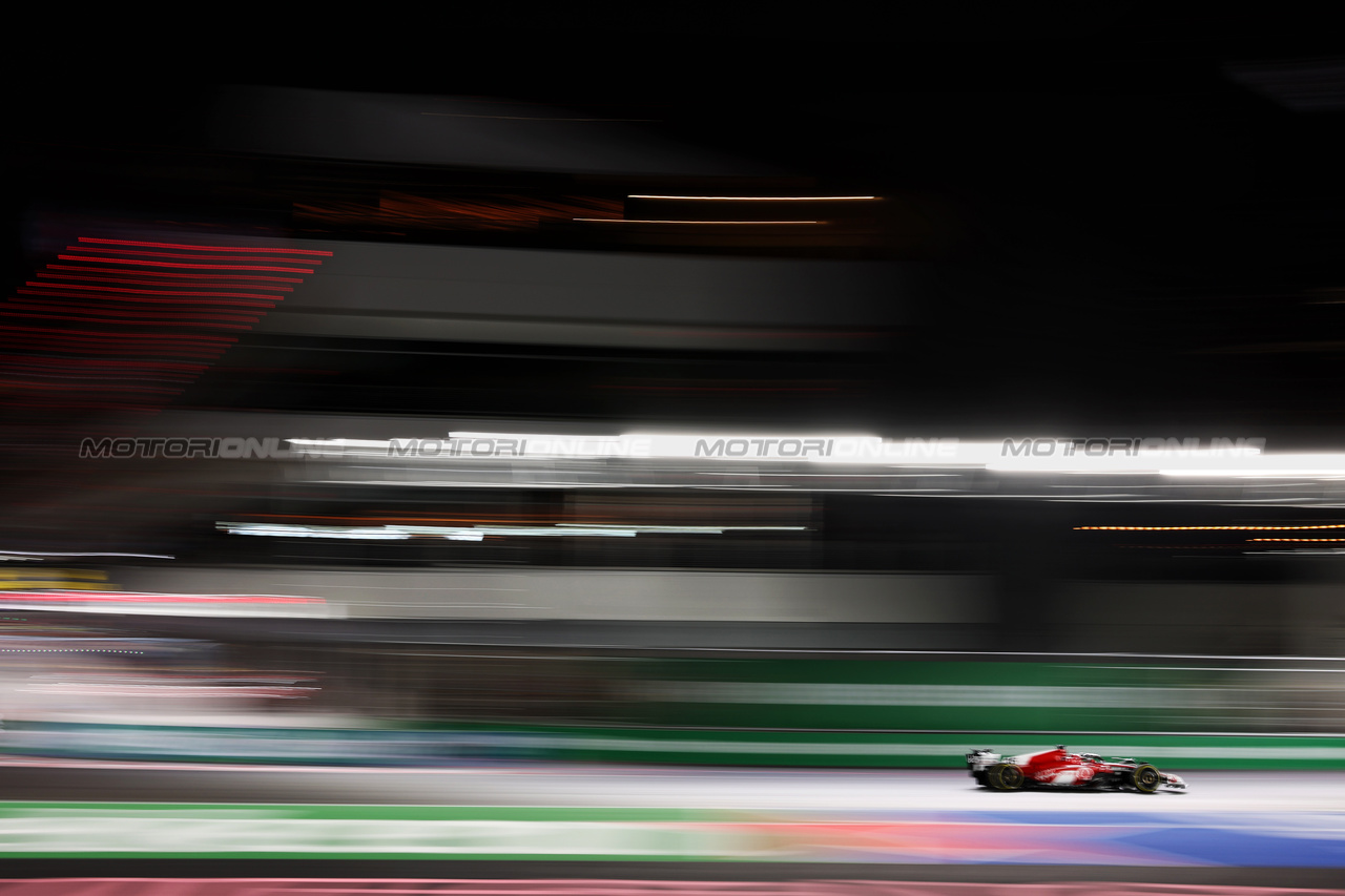 GP LAS VEGAS, Charles Leclerc (MON) Ferrari SF-23.

17.11.2023. Formula 1 World Championship, Rd 22, Las Vegas Grand Prix, Las Vegas, Nevada, USA, Qualifiche Day.

 - www.xpbimages.com, EMail: requests@xpbimages.com © Copyright: Staley / XPB Images