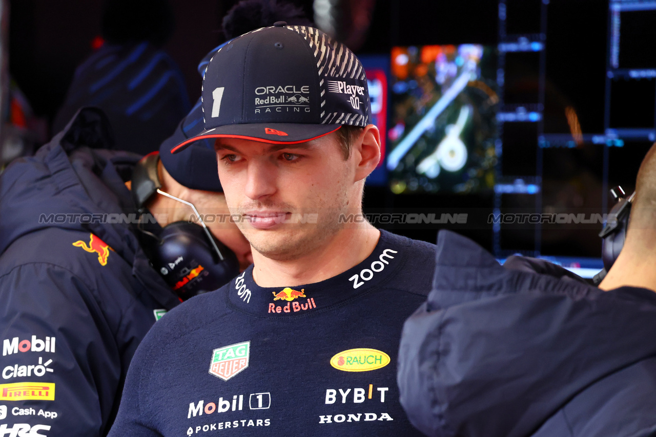 GP LAS VEGAS, Max Verstappen (NLD) Red Bull Racing.

17.11.2023. Formula 1 World Championship, Rd 22, Las Vegas Grand Prix, Las Vegas, Nevada, USA, Qualifiche Day.

- www.xpbimages.com, EMail: requests@xpbimages.com © Copyright: Batchelor / XPB Images