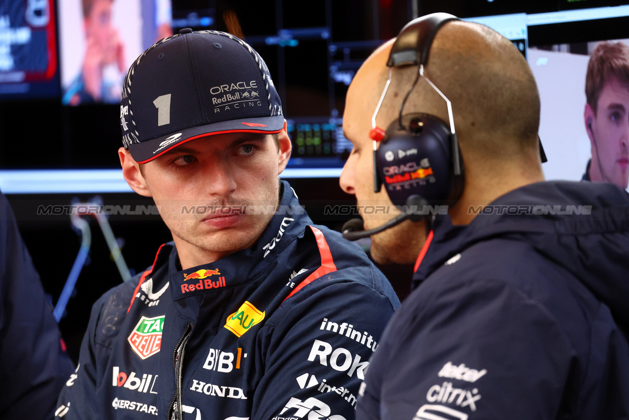 GP LAS VEGAS, Max Verstappen (NLD) Red Bull Racing.

17.11.2023. Formula 1 World Championship, Rd 22, Las Vegas Grand Prix, Las Vegas, Nevada, USA, Qualifiche Day.

- www.xpbimages.com, EMail: requests@xpbimages.com © Copyright: Batchelor / XPB Images