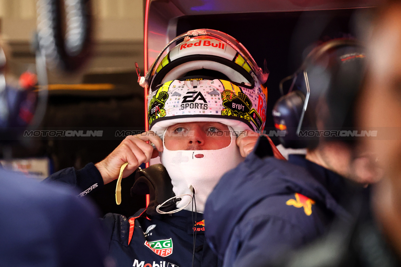 GP LAS VEGAS, Max Verstappen (NLD) Red Bull Racing.

17.11.2023. Formula 1 World Championship, Rd 22, Las Vegas Grand Prix, Las Vegas, Nevada, USA, Qualifiche Day.

- www.xpbimages.com, EMail: requests@xpbimages.com © Copyright: Batchelor / XPB Images