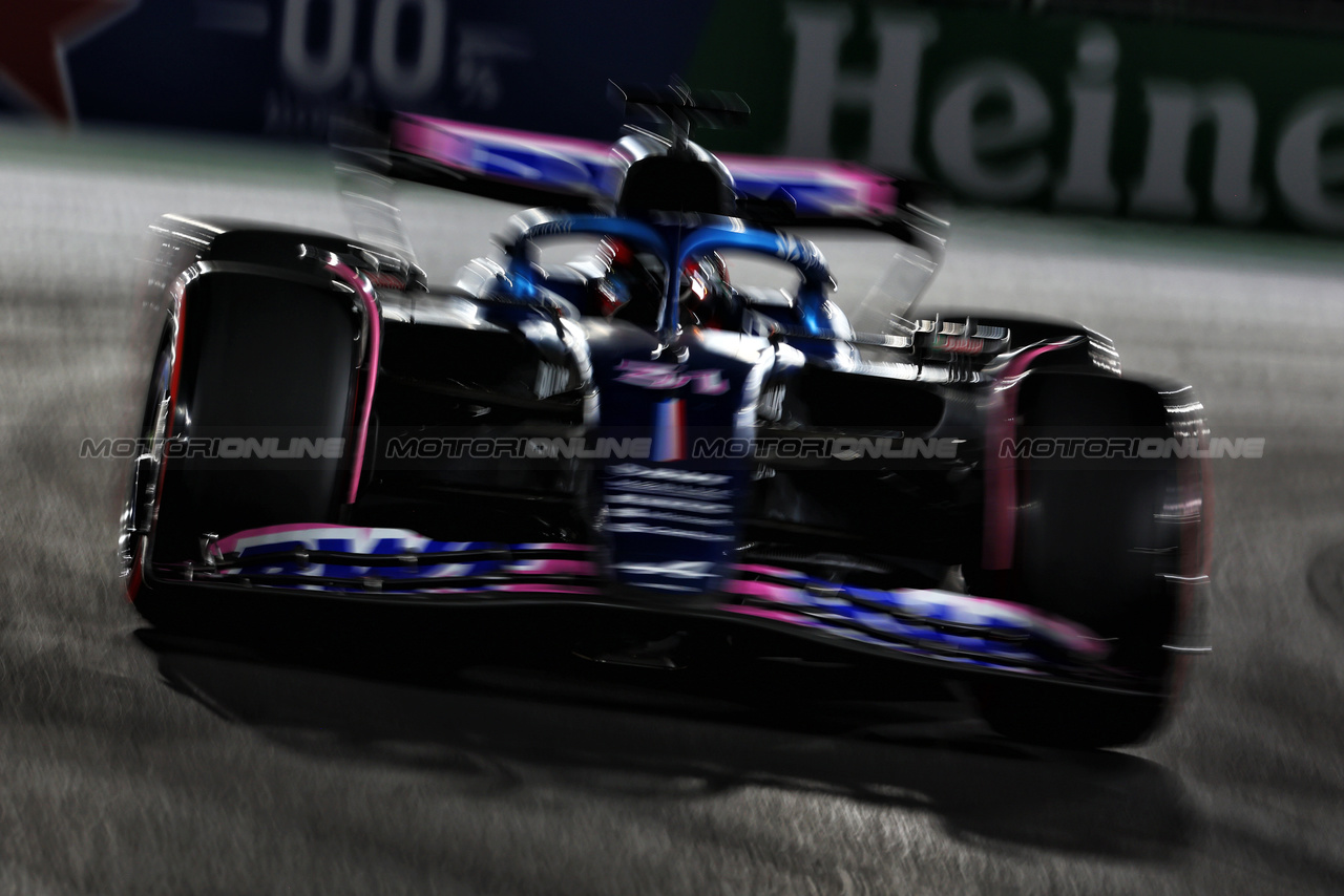 GP LAS VEGAS, Esteban Ocon (FRA) Alpine F1 Team A523.

17.11.2023. Formula 1 World Championship, Rd 22, Las Vegas Grand Prix, Las Vegas, Nevada, USA, Qualifiche Day.

 - www.xpbimages.com, EMail: requests@xpbimages.com © Copyright: Coates / XPB Images