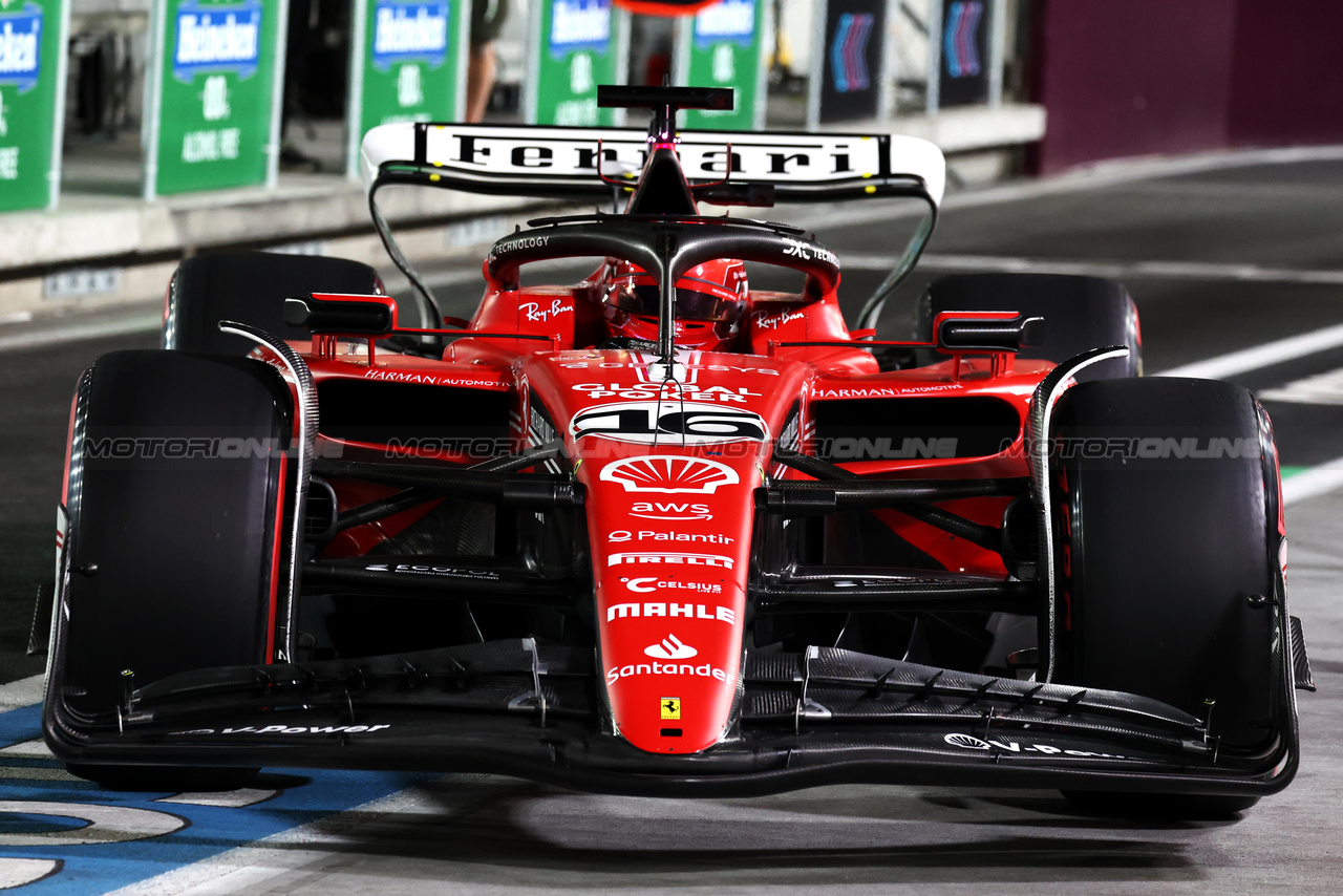 GP LAS VEGAS, Pole sitter Charles Leclerc (MON) Ferrari SF-23 arrives in parc ferme.

17.11.2023. Formula 1 World Championship, Rd 22, Las Vegas Grand Prix, Las Vegas, Nevada, USA, Qualifiche Day.

- www.xpbimages.com, EMail: requests@xpbimages.com © Copyright: Moy / XPB Images