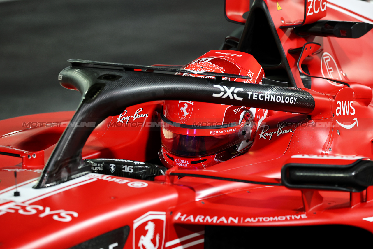 GP LAS VEGAS, Pole sitter Charles Leclerc (MON) Ferrari SF-23 arrives in parc ferme.

17.11.2023. Formula 1 World Championship, Rd 22, Las Vegas Grand Prix, Las Vegas, Nevada, USA, Qualifiche Day.

- www.xpbimages.com, EMail: requests@xpbimages.com © Copyright: Moy / XPB Images