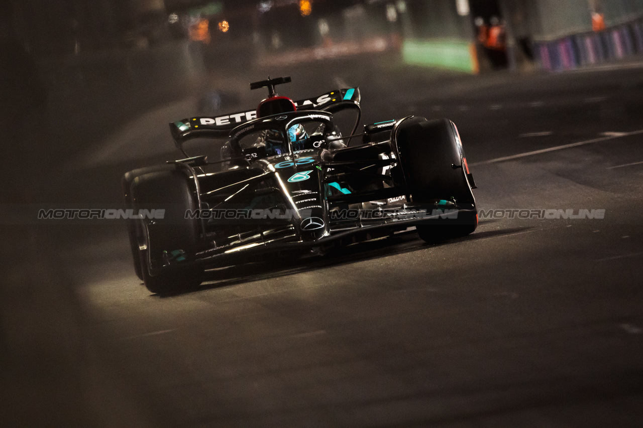 GP LAS VEGAS, George Russell (GBR) Mercedes AMG F1 W14.

17.11.2023. Formula 1 World Championship, Rd 22, Las Vegas Grand Prix, Las Vegas, Nevada, USA, Qualifiche Day.

- www.xpbimages.com, EMail: requests@xpbimages.com © Copyright: Bearne / XPB Images