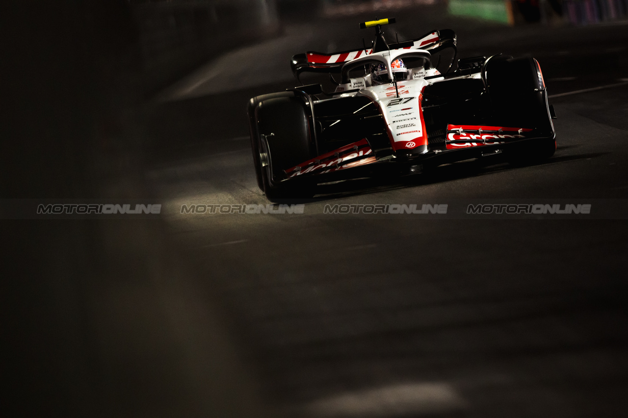 GP LAS VEGAS, Nico Hulkenberg (GER) Haas VF-23.

17.11.2023. Formula 1 World Championship, Rd 22, Las Vegas Grand Prix, Las Vegas, Nevada, USA, Qualifiche Day.

- www.xpbimages.com, EMail: requests@xpbimages.com © Copyright: Bearne / XPB Images