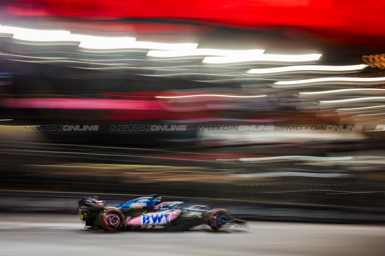 GP LAS VEGAS, Esteban Ocon (FRA) Alpine F1 Team A523.

17.11.2023. Formula 1 World Championship, Rd 22, Las Vegas Grand Prix, Las Vegas, Nevada, USA, Qualifiche Day.

- www.xpbimages.com, EMail: requests@xpbimages.com © Copyright: Bearne / XPB Images