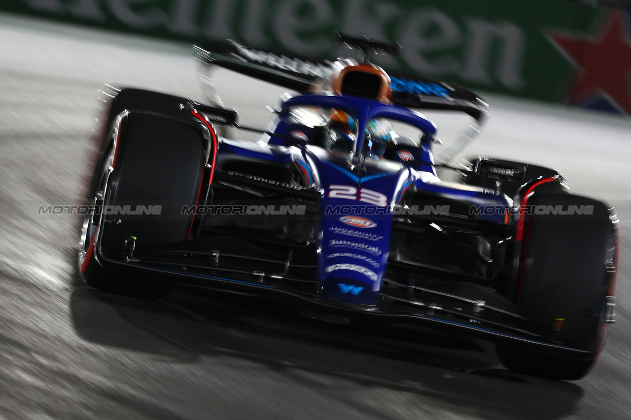 GP LAS VEGAS, Alexander Albon (THA) Williams Racing FW45.

17.11.2023. Formula 1 World Championship, Rd 22, Las Vegas Grand Prix, Las Vegas, Nevada, USA, Qualifiche Day.

 - www.xpbimages.com, EMail: requests@xpbimages.com © Copyright: Coates / XPB Images