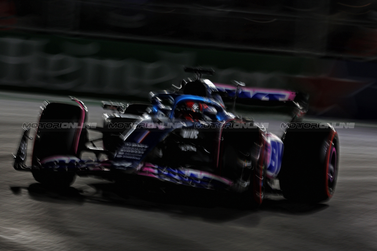 GP LAS VEGAS, Esteban Ocon (FRA) Alpine F1 Team A523.

17.11.2023. Formula 1 World Championship, Rd 22, Las Vegas Grand Prix, Las Vegas, Nevada, USA, Qualifiche Day.

 - www.xpbimages.com, EMail: requests@xpbimages.com © Copyright: Coates / XPB Images
