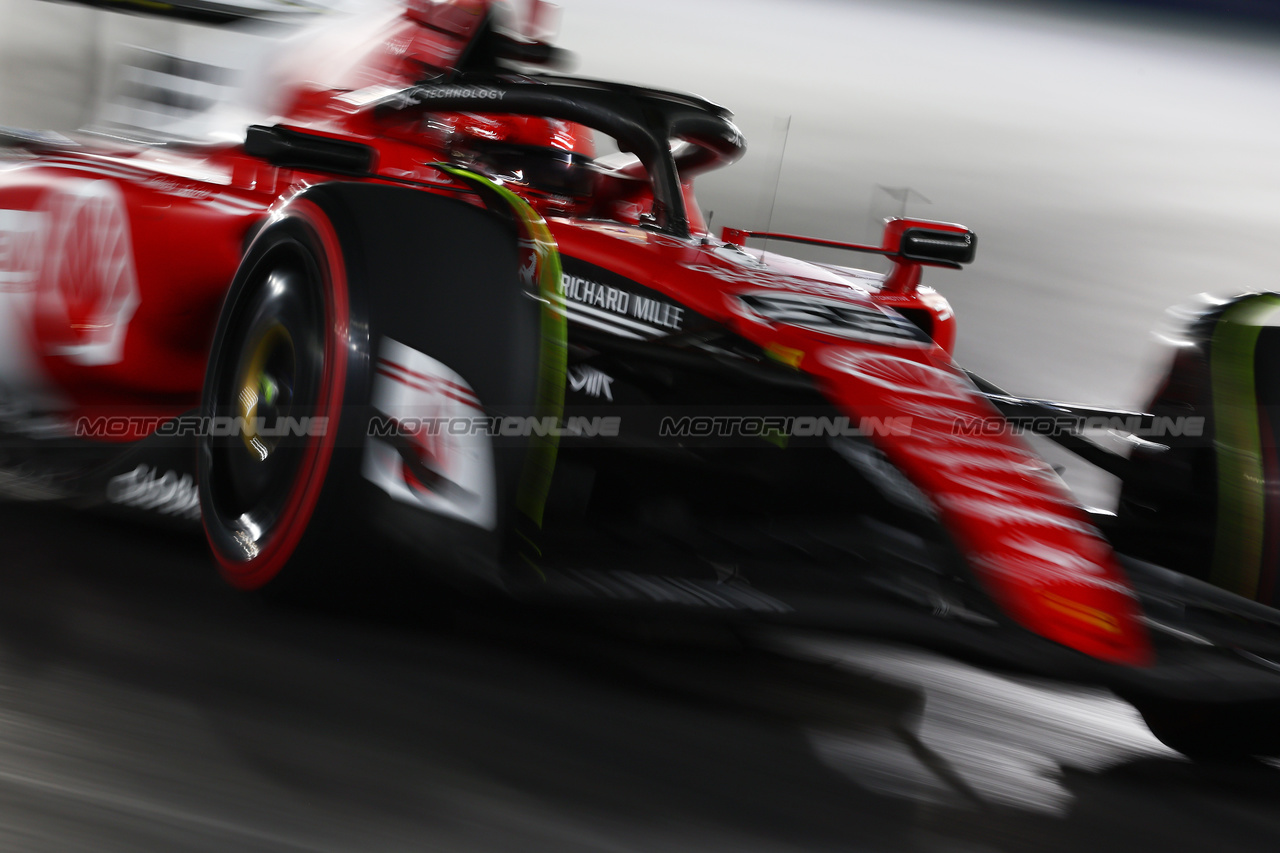 GP LAS VEGAS, Charles Leclerc (MON) Ferrari SF-23.

17.11.2023. Formula 1 World Championship, Rd 22, Las Vegas Grand Prix, Las Vegas, Nevada, USA, Qualifiche Day.

 - www.xpbimages.com, EMail: requests@xpbimages.com © Copyright: Coates / XPB Images