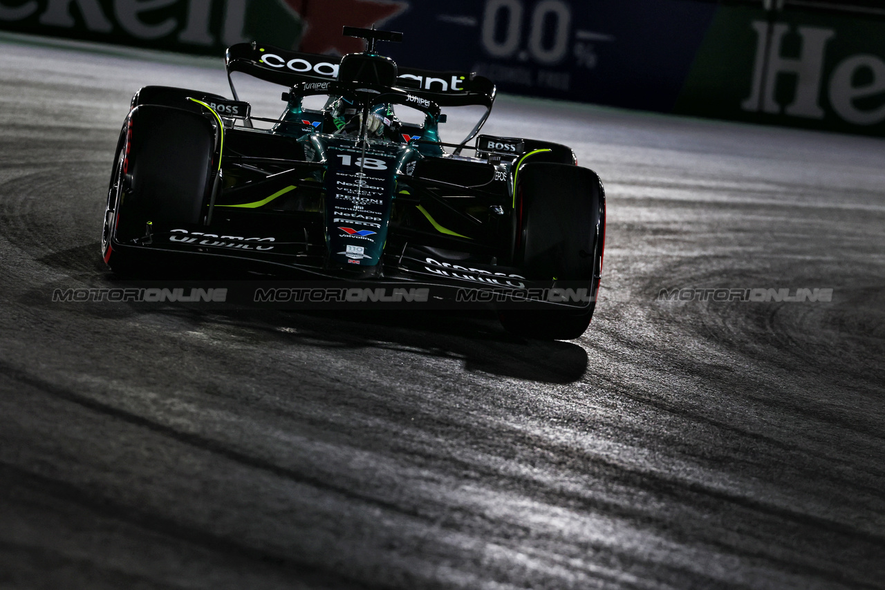 GP LAS VEGAS, Lance Stroll (CDN) Aston Martin F1 Team AMR23.

17.11.2023. Formula 1 World Championship, Rd 22, Las Vegas Grand Prix, Las Vegas, Nevada, USA, Qualifiche Day.

 - www.xpbimages.com, EMail: requests@xpbimages.com © Copyright: Coates / XPB Images
