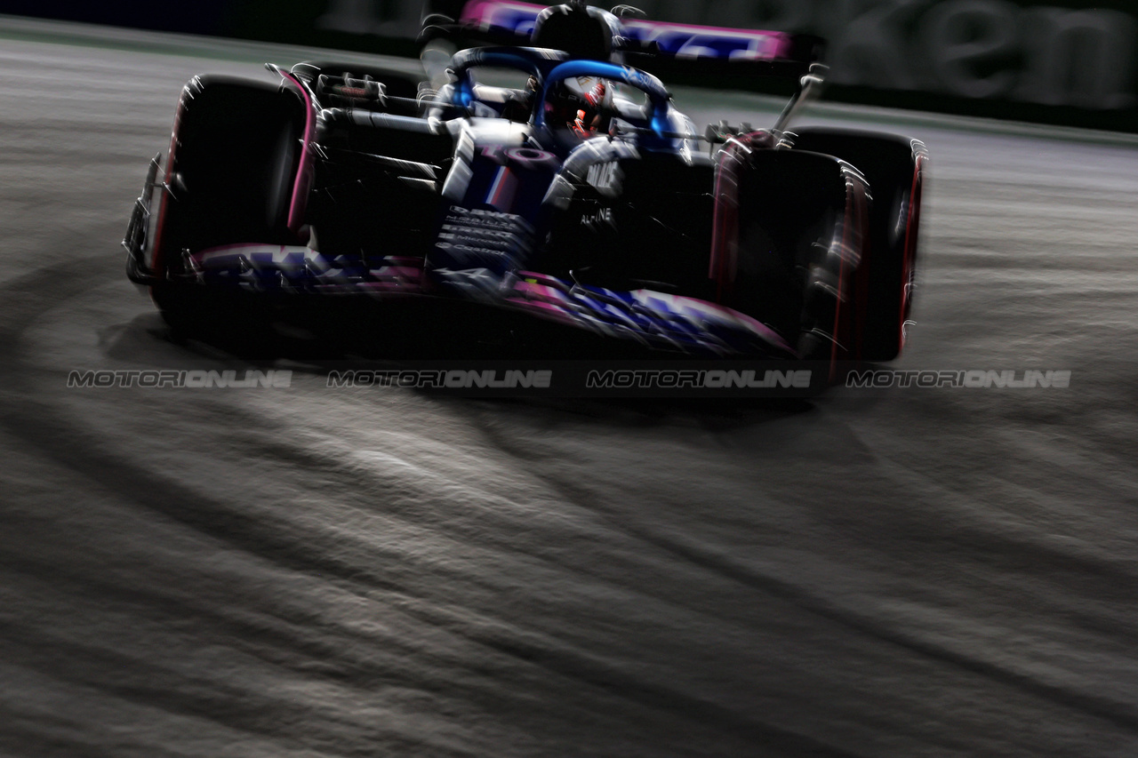 GP LAS VEGAS, Esteban Ocon (FRA) Alpine F1 Team A523.

17.11.2023. Formula 1 World Championship, Rd 22, Las Vegas Grand Prix, Las Vegas, Nevada, USA, Qualifiche Day.

 - www.xpbimages.com, EMail: requests@xpbimages.com © Copyright: Coates / XPB Images