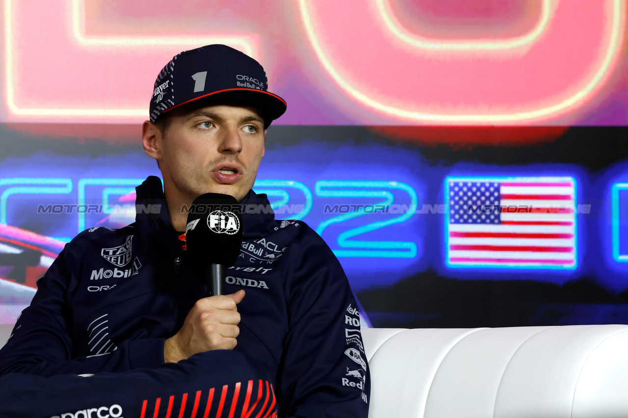 GP LAS VEGAS, Max Verstappen (NLD) Red Bull Racing in the post qualifying FIA Press Conference.

17.11.2023. Formula 1 World Championship, Rd 22, Las Vegas Grand Prix, Las Vegas, Nevada, USA, Qualifiche Day.

- www.xpbimages.com, EMail: requests@xpbimages.com © Copyright: XPB Images