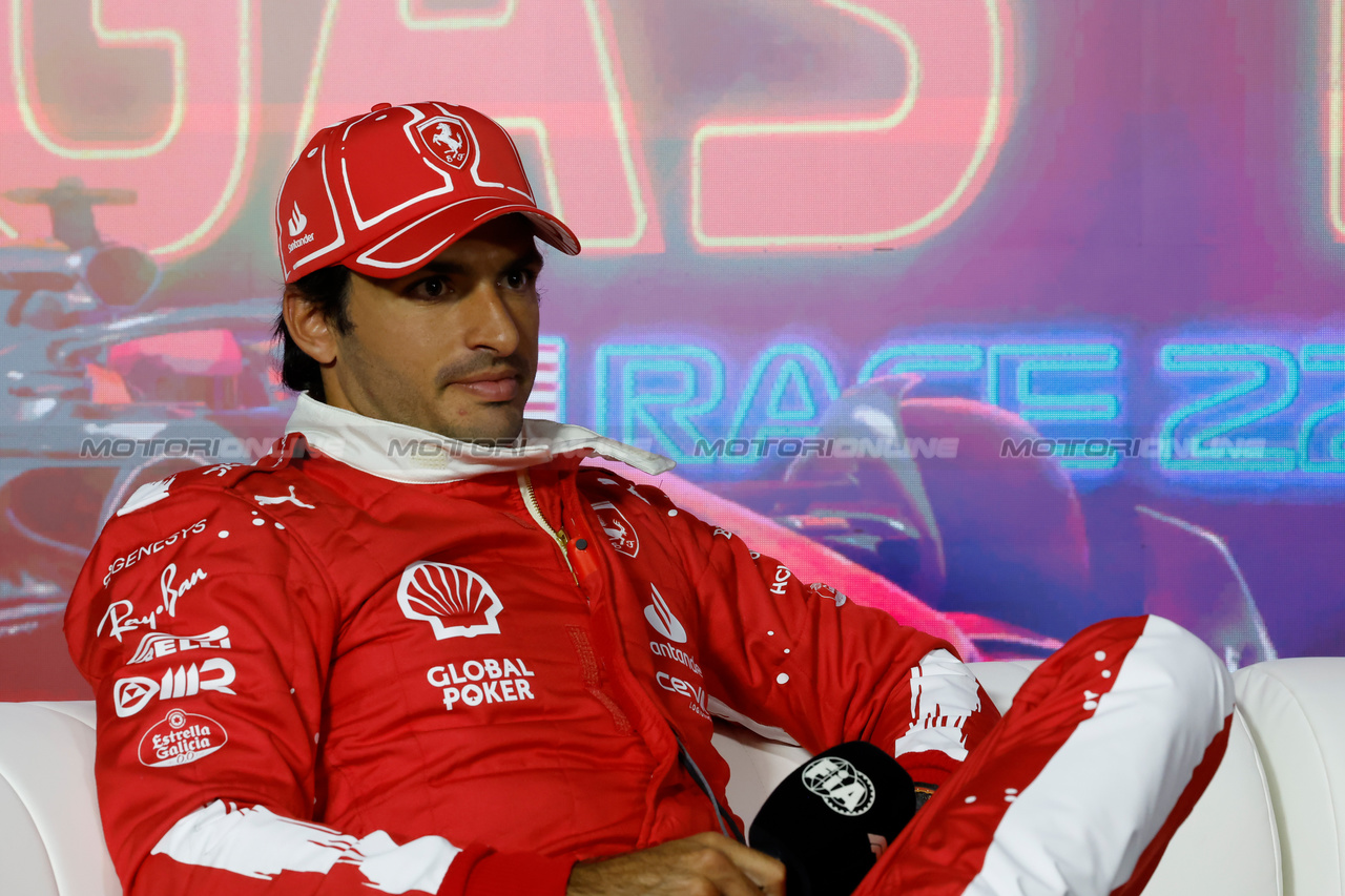 GP LAS VEGAS, Carlos Sainz Jr (ESP) Ferrari in the post qualifying FIA Press Conference.

17.11.2023. Formula 1 World Championship, Rd 22, Las Vegas Grand Prix, Las Vegas, Nevada, USA, Qualifiche Day.

- www.xpbimages.com, EMail: requests@xpbimages.com © Copyright: XPB Images