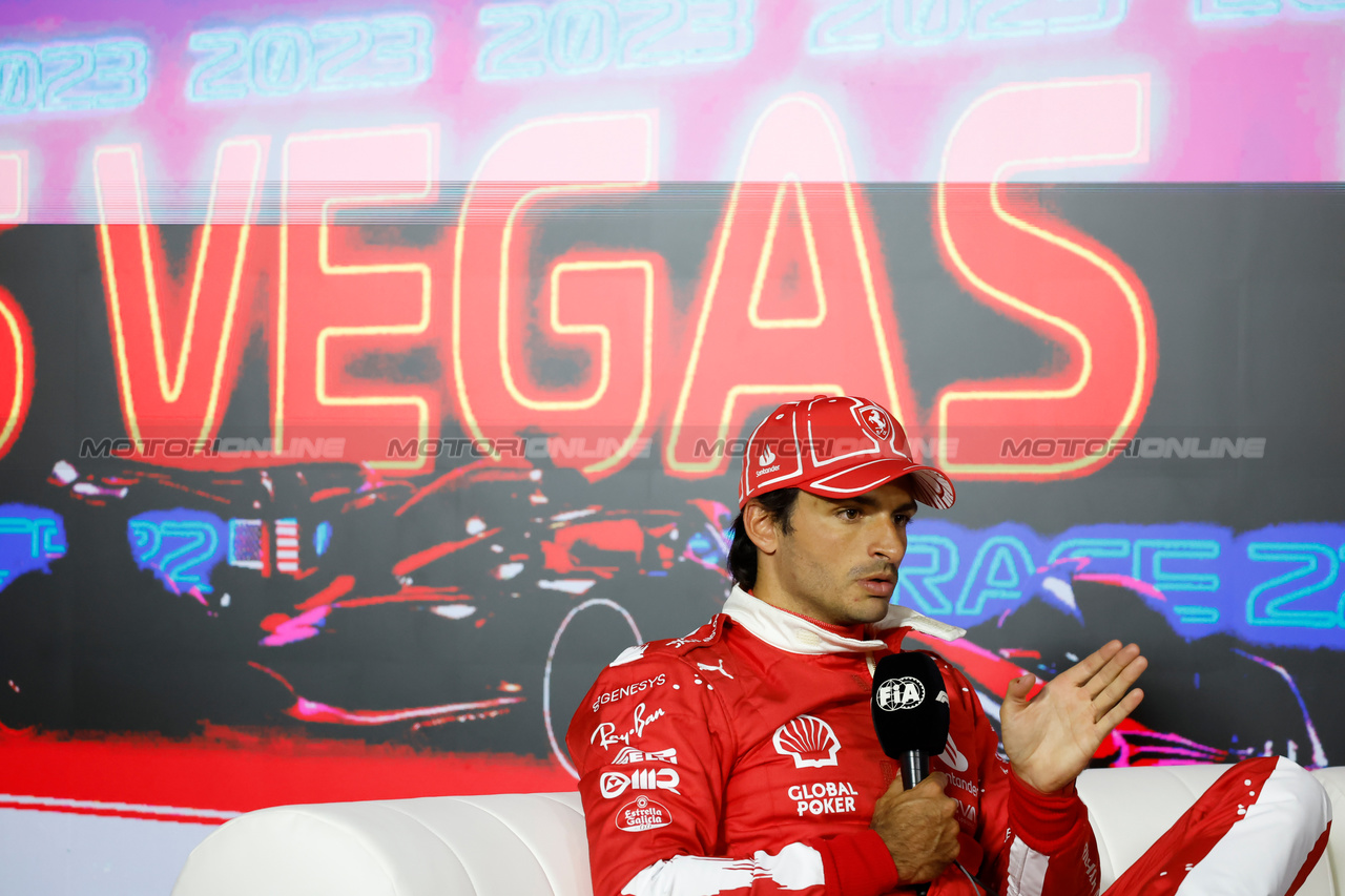 GP LAS VEGAS, Carlos Sainz Jr (ESP) Ferrari in the post qualifying FIA Press Conference.

17.11.2023. Formula 1 World Championship, Rd 22, Las Vegas Grand Prix, Las Vegas, Nevada, USA, Qualifiche Day.

- www.xpbimages.com, EMail: requests@xpbimages.com © Copyright: XPB Images