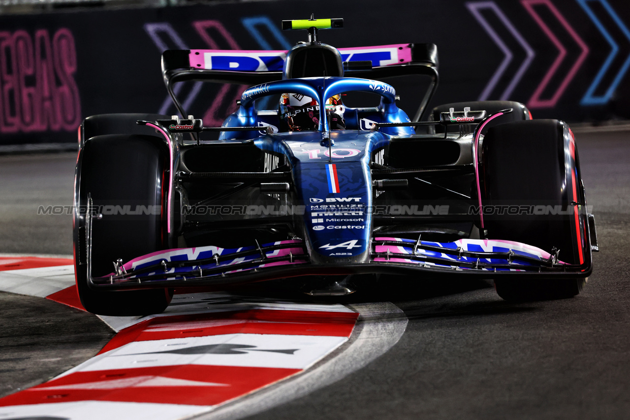 GP LAS VEGAS, Pierre Gasly (FRA) Alpine F1 Team A523.

17.11.2023. Formula 1 World Championship, Rd 22, Las Vegas Grand Prix, Las Vegas, Nevada, USA, Qualifiche Day.

 - www.xpbimages.com, EMail: requests@xpbimages.com © Copyright: Coates / XPB Images