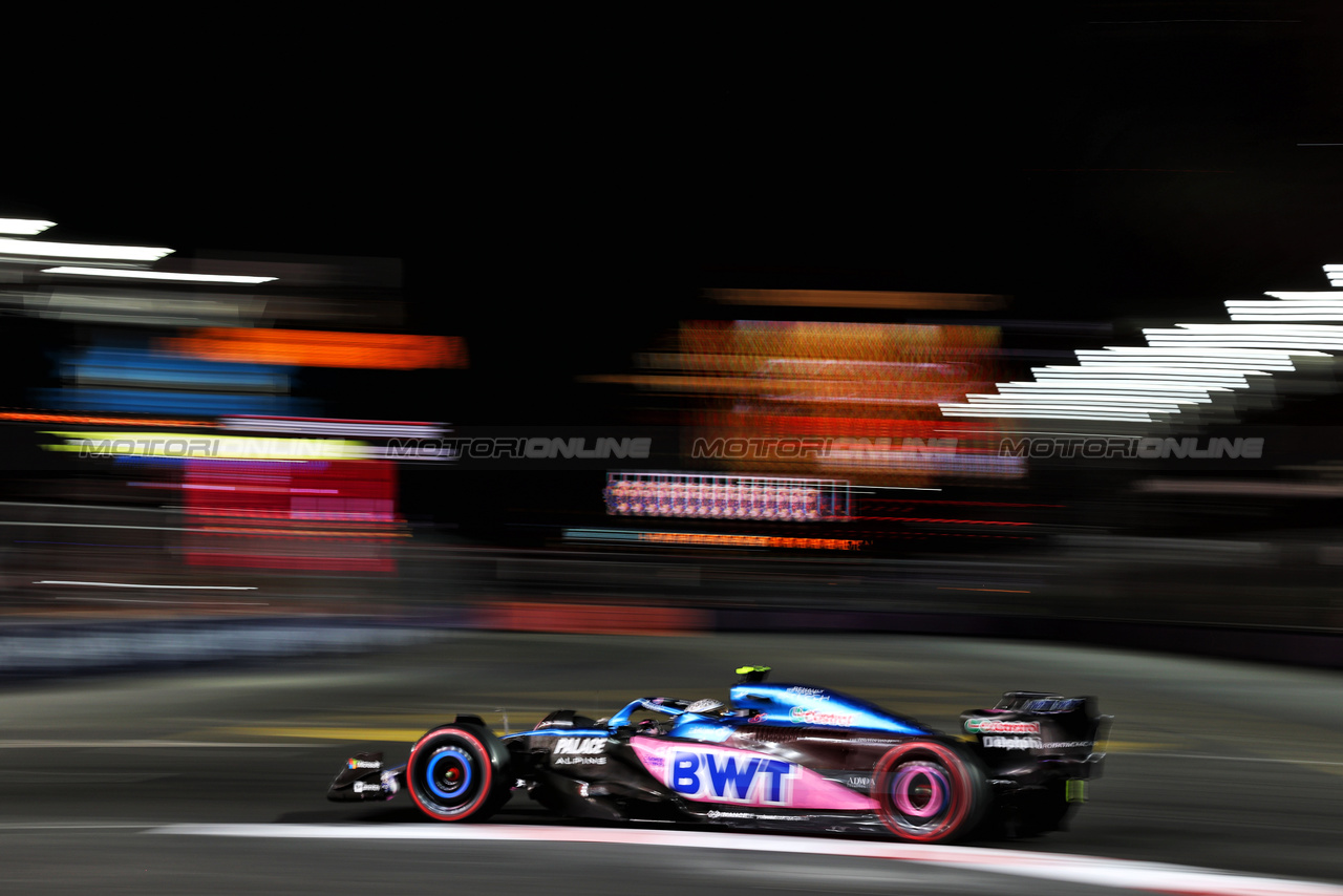 GP LAS VEGAS, Pierre Gasly (FRA) Alpine F1 Team A523.

17.11.2023. Formula 1 World Championship, Rd 22, Las Vegas Grand Prix, Las Vegas, Nevada, USA, Qualifiche Day.

- www.xpbimages.com, EMail: requests@xpbimages.com © Copyright: Moy / XPB Images