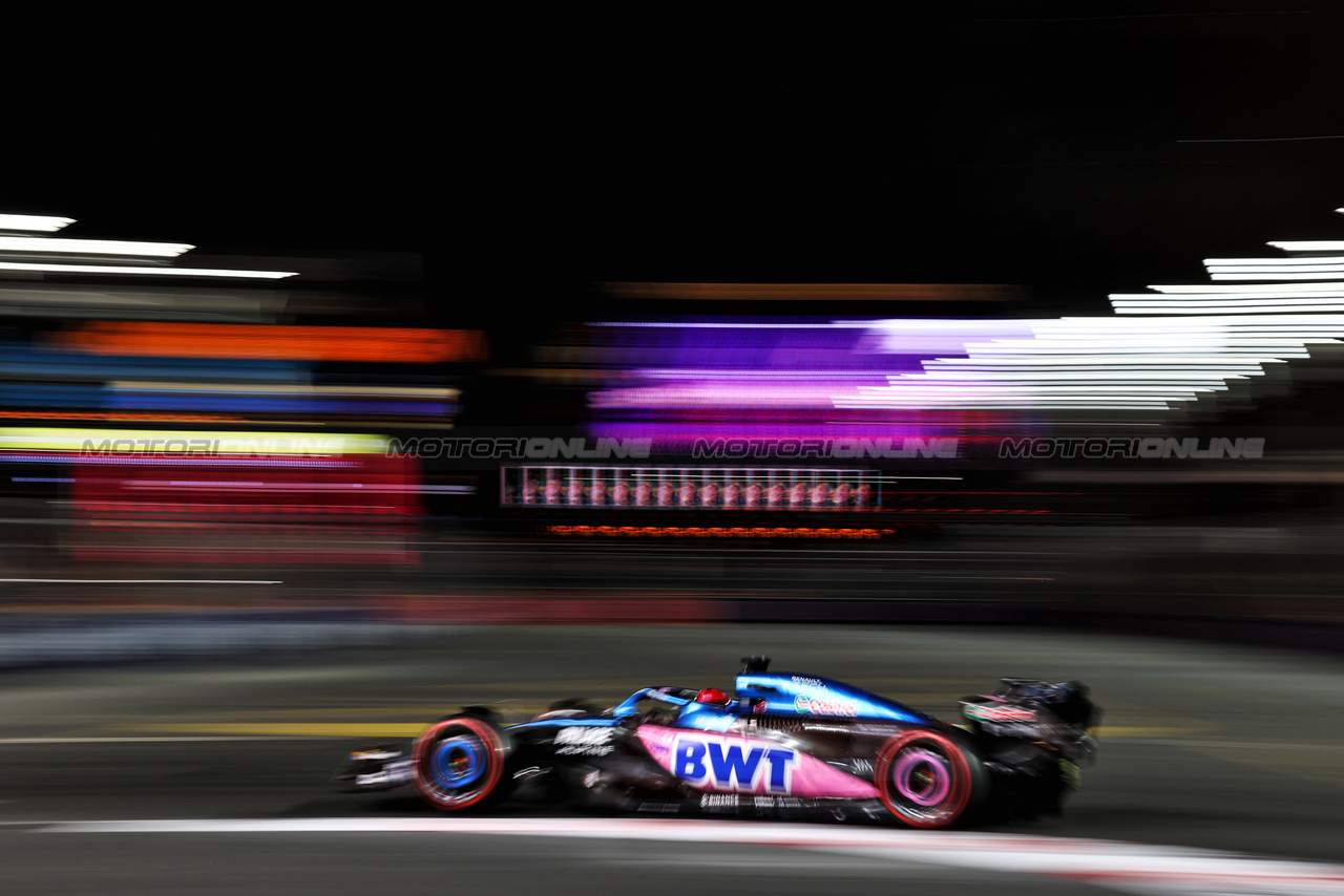 GP LAS VEGAS, Esteban Ocon (FRA) Alpine F1 Team A523.

17.11.2023. Formula 1 World Championship, Rd 22, Las Vegas Grand Prix, Las Vegas, Nevada, USA, Qualifiche Day.

- www.xpbimages.com, EMail: requests@xpbimages.com © Copyright: Moy / XPB Images