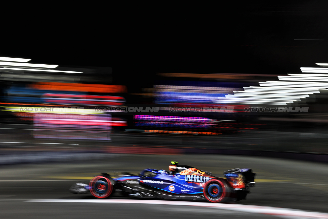 GP LAS VEGAS, Logan Sargeant (USA) Williams Racing FW45.

17.11.2023. Formula 1 World Championship, Rd 22, Las Vegas Grand Prix, Las Vegas, Nevada, USA, Qualifiche Day.

- www.xpbimages.com, EMail: requests@xpbimages.com © Copyright: Moy / XPB Images