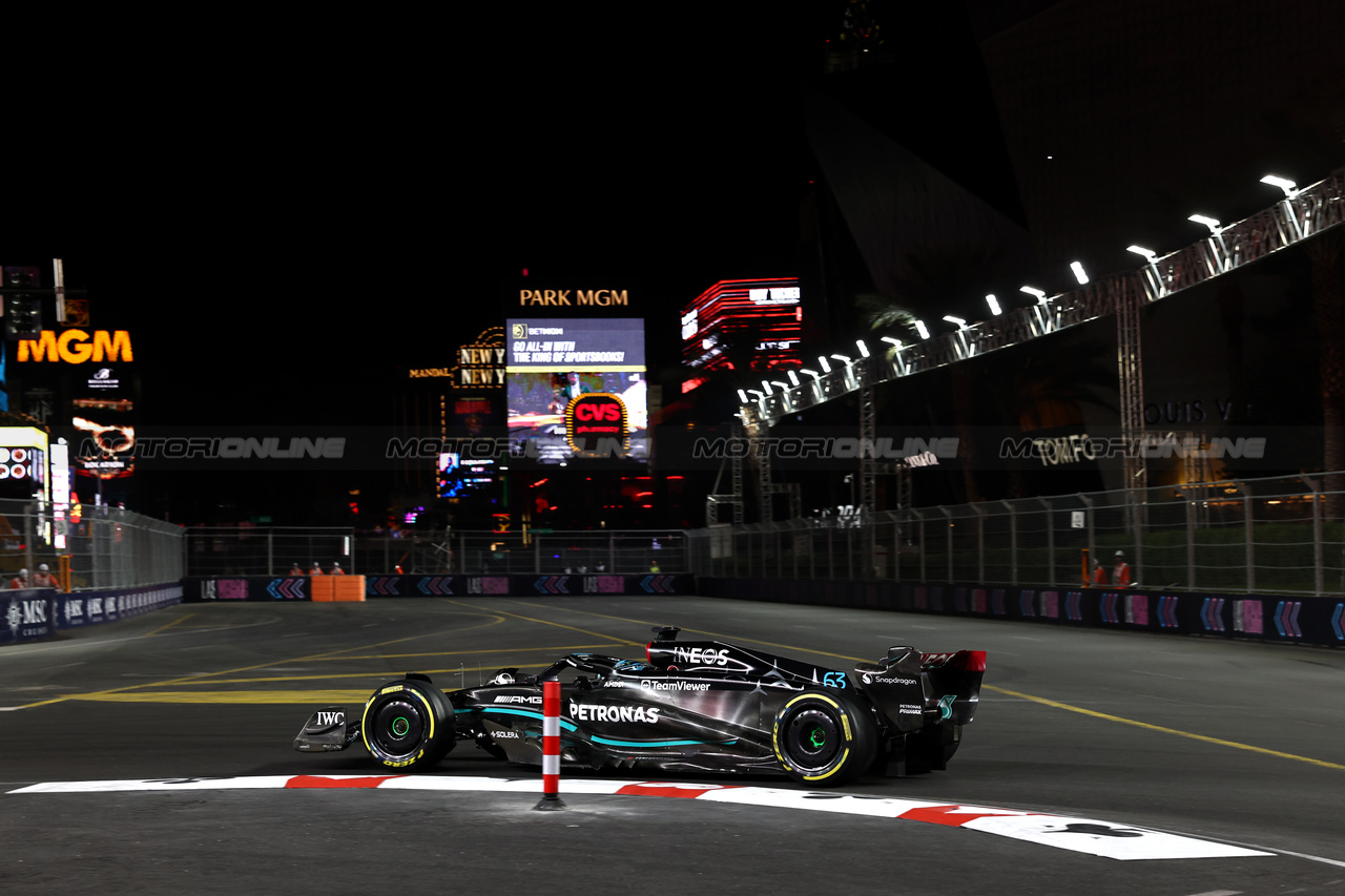 GP LAS VEGAS, George Russell (GBR) Mercedes AMG F1 W14.

17.11.2023. Formula 1 World Championship, Rd 22, Las Vegas Grand Prix, Las Vegas, Nevada, USA, Qualifiche Day.

- www.xpbimages.com, EMail: requests@xpbimages.com © Copyright: Moy / XPB Images
