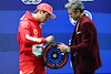 GP LAS VEGAS, (L to R): Charles Leclerc (MON) Ferrari receives the Pirelli Pole Position Award from Patrick Dempsey (USA) Actor.
17.11.2023. Formula 1 World Championship, Rd 22, Las Vegas Grand Prix, Las Vegas, Nevada, USA, Qualifiche Day.
- www.xpbimages.com, EMail: requests@xpbimages.com © Copyright: Batchelor / XPB Images