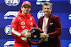 GP LAS VEGAS, (L to R): Charles Leclerc (MON) Ferrari receives the Pirelli Pole Position Award from Patrick Dempsey (USA) Actor.
17.11.2023. Formula 1 World Championship, Rd 22, Las Vegas Grand Prix, Las Vegas, Nevada, USA, Qualifiche Day.
- www.xpbimages.com, EMail: requests@xpbimages.com © Copyright: Batchelor / XPB Images