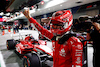 GP LAS VEGAS, Charles Leclerc (MON) Ferrari SF-23 celebrates his pole position in qualifying parc ferme.
17.11.2023. Formula 1 World Championship, Rd 22, Las Vegas Grand Prix, Las Vegas, Nevada, USA, Qualifiche Day.
 - www.xpbimages.com, EMail: requests@xpbimages.com © Copyright: Coates / XPB Images