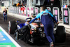 GP LAS VEGAS, Alexander Albon (THA) Williams Racing FW45 in the pits with a missing Pirelli tyre.
17.11.2023. Formula 1 World Championship, Rd 22, Las Vegas Grand Prix, Las Vegas, Nevada, USA, Qualifiche Day.
- www.xpbimages.com, EMail: requests@xpbimages.com © Copyright: Batchelor / XPB Images