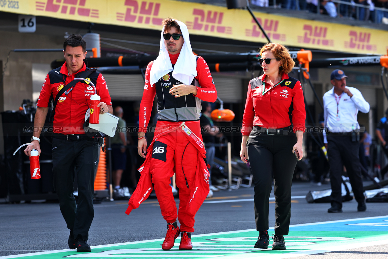 GP MESSICO, Charles Leclerc (MON) Ferrari on the grid.

29.10.2023. Formula 1 World Championship, Rd 20, Mexican Grand Prix, Mexico City, Mexico, Gara Day.

- www.xpbimages.com, EMail: requests@xpbimages.com © Copyright: Charniaux / XPB Images